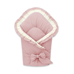 Becik niemowlęcy z falbaną,...